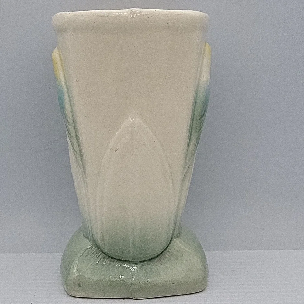 Robinson Ransbottom PARAKEET LOVEBIRD VASE Roseville Ohio Pottery